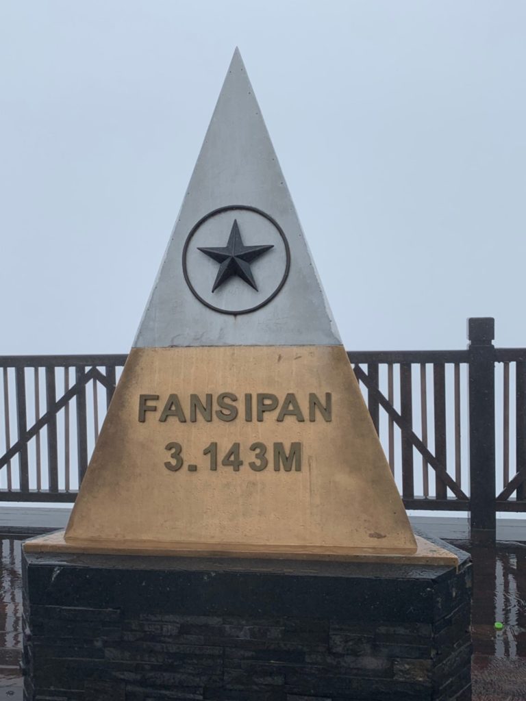 Fansipan山(番西邦峰) 